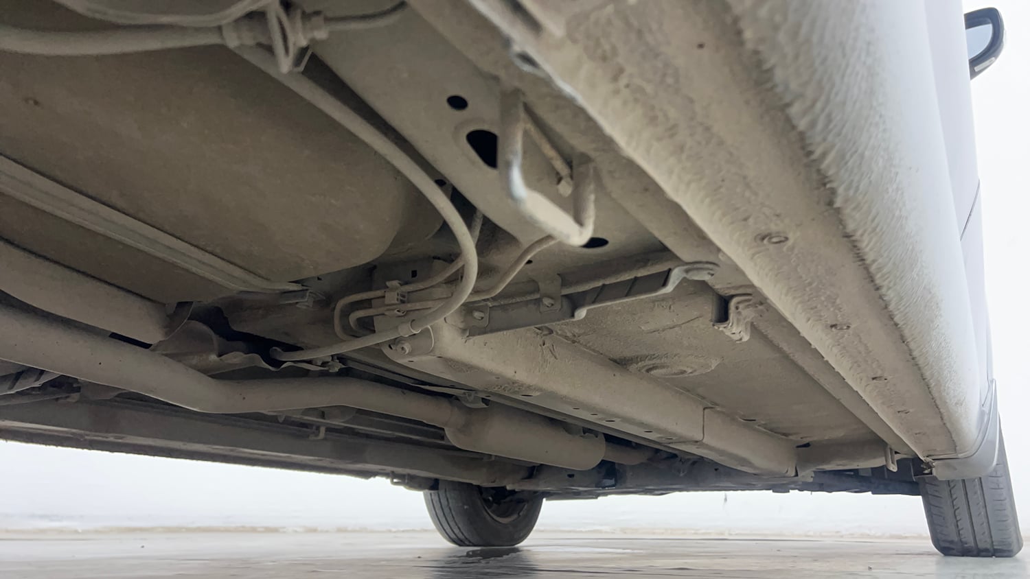 Used 2016 Maruti Suzuki Ciaz VXi+ Petrol Manual extra REAR RIGHT UNDERBODY VIEW