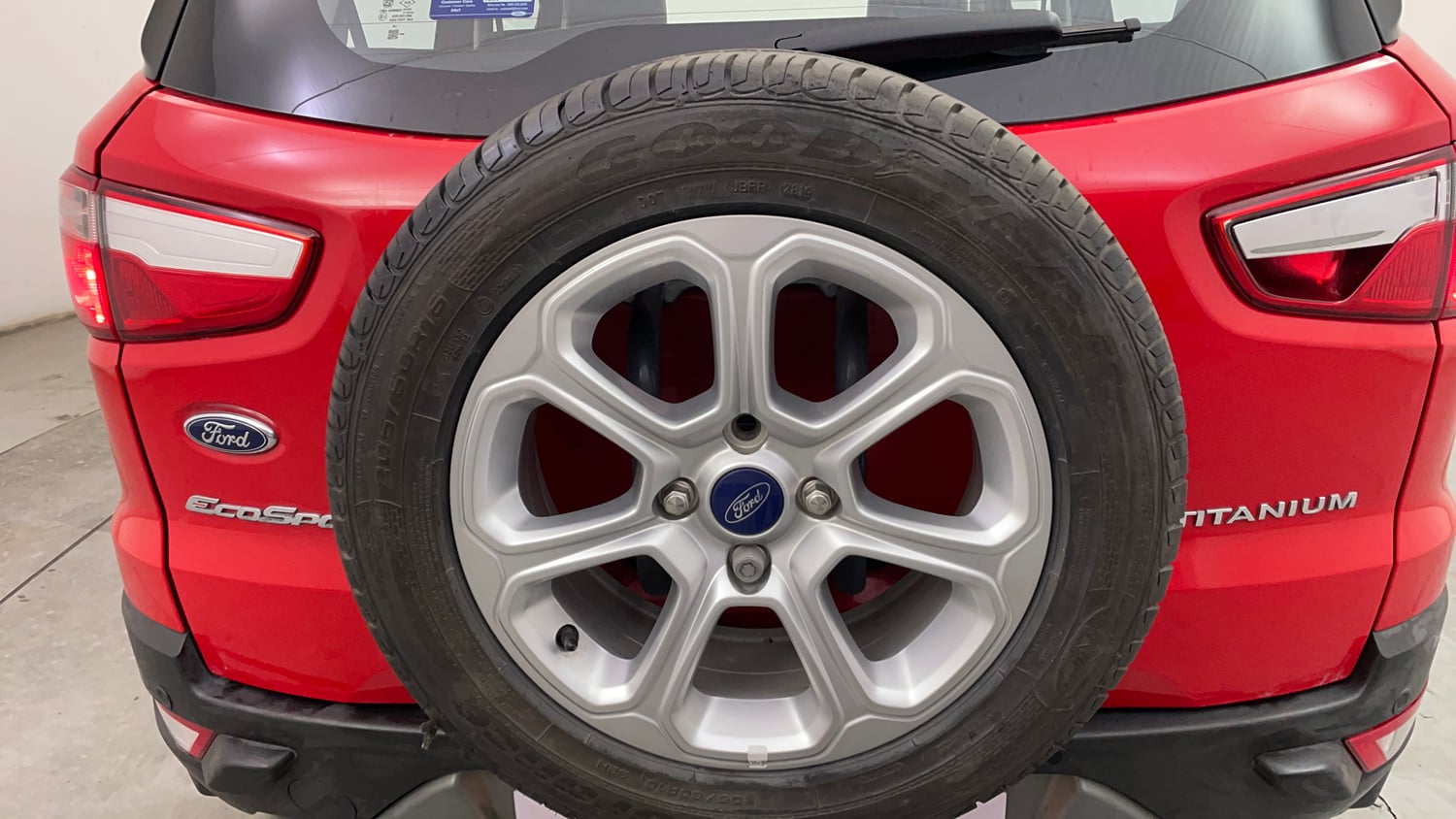 Used 2020 Ford EcoSport Titanium + 1.5L Ti-VCT AT Petrol Automatic tyres SPARE TYRE VIEW