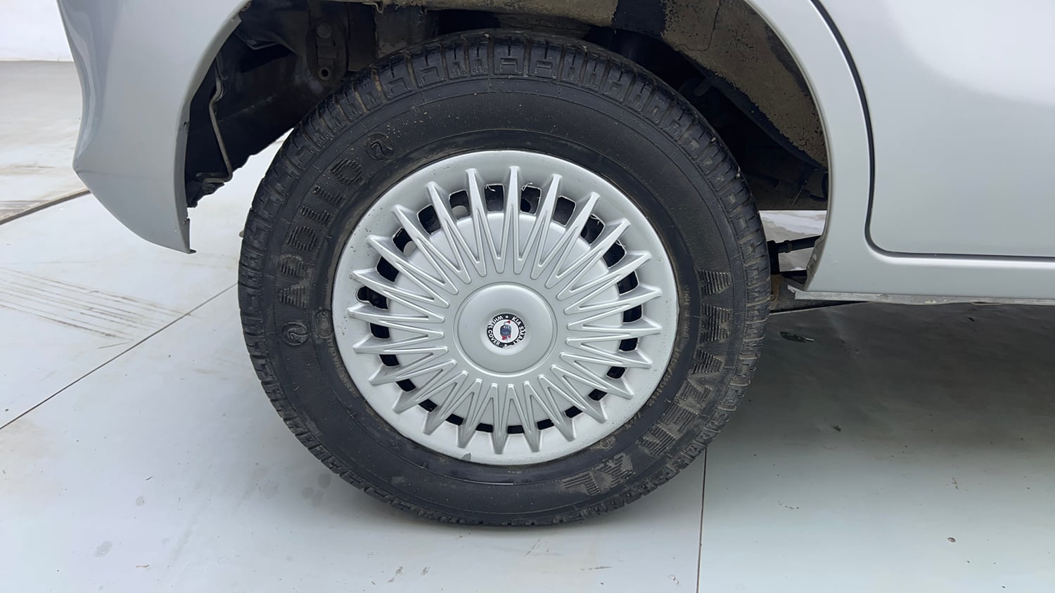 Used 2014 Maruti Suzuki Alto 800 Lxi CNG Cng Manual tyres RIGHT REAR TYRE RIM VIEW