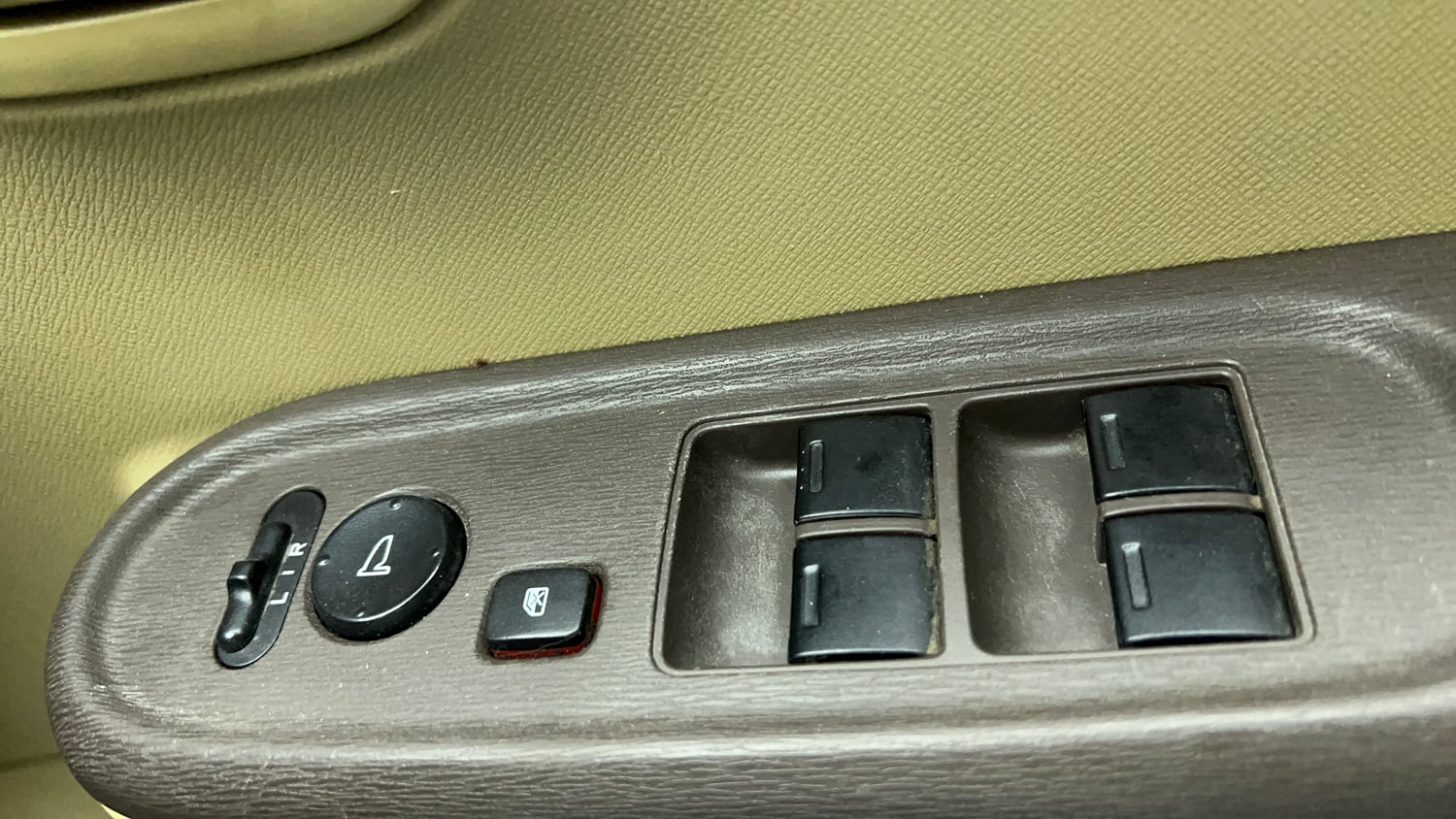 Used 2013 Honda Amaze 1.2 S i-VTEC Petrol Manual top_features Power windows