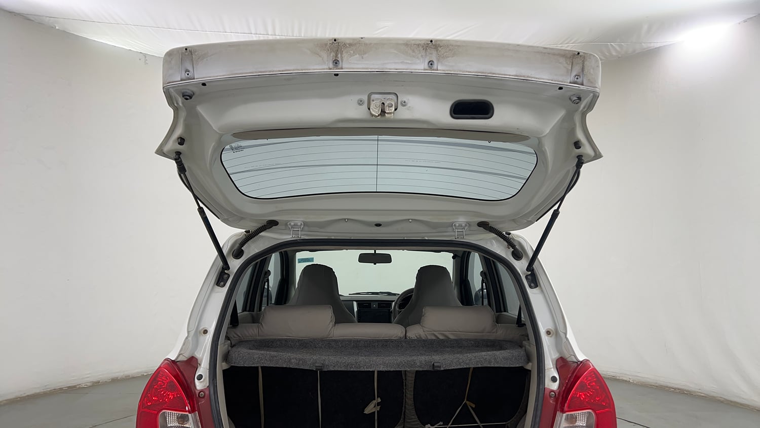Used 2018 Maruti Suzuki Celerio ZXi AMT Petrol Automatic interior DICKY DOOR OPEN VIEW
