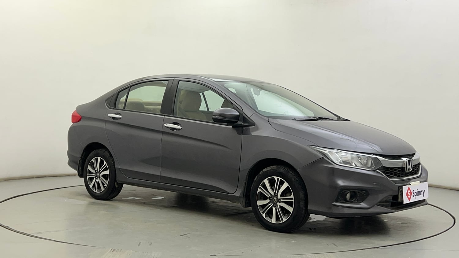 Used 2019 Honda City V CVT Petrol Petrol Automatic exterior RIGHT FRONT CORNER VIEW