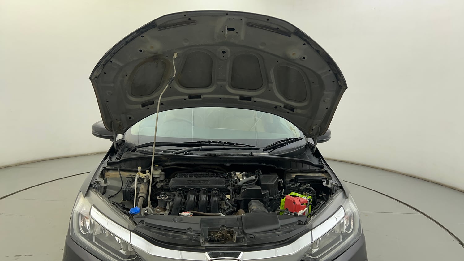 Used 2019 Honda City V CVT Petrol Petrol Automatic engine ENGINE & BONNET OPEN FRONT VIEW