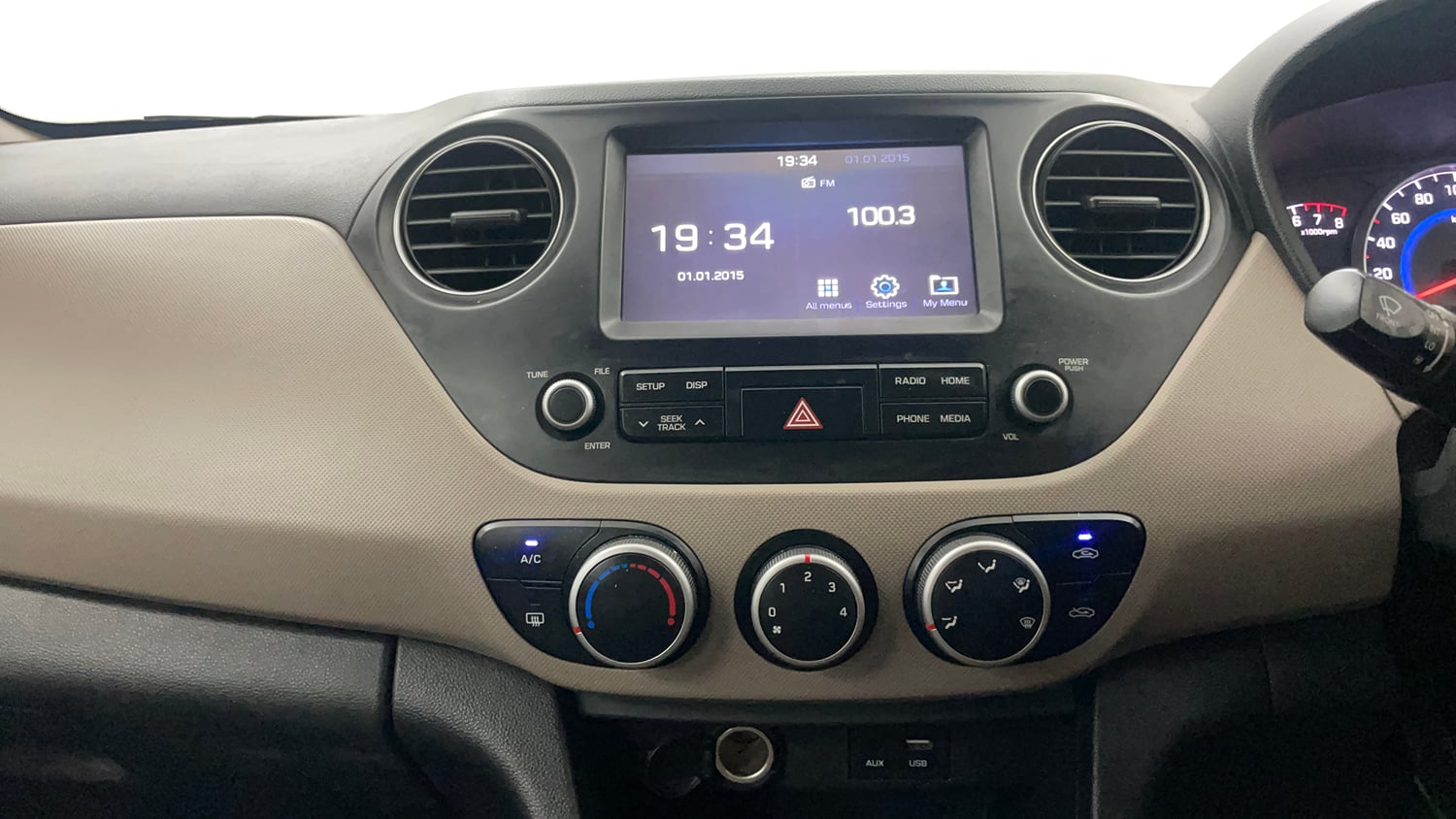 Used 2017 Hyundai Grand i10 Sportz (O) 1.2 Kappa VTVT Petrol Manual interior MUSIC SYSTEM & AC CONTROL VIEW