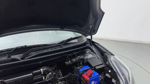 Used 2020 Maruti Suzuki Baleno Alpha Petrol Manual engine ENGINE LEFT SIDE HINGE & APRON VIEW