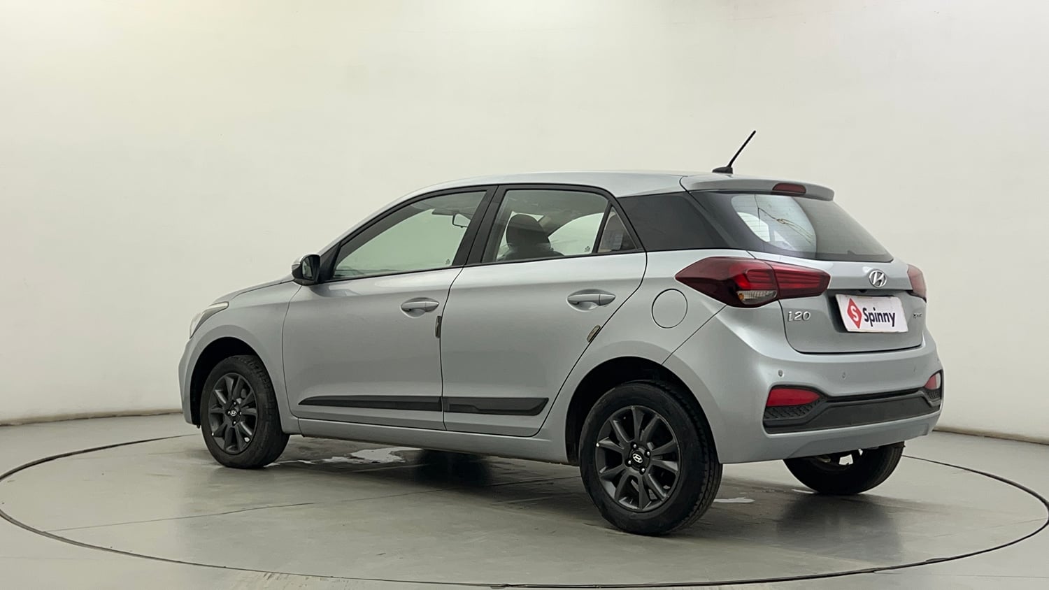 Used 2020 Hyundai Elite i20 Sportz Plus 1.2 Petrol Manual exterior LEFT REAR CORNER VIEW