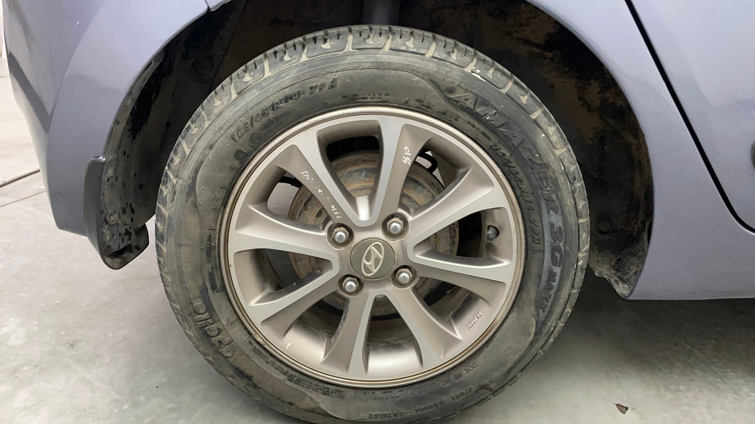 Used 2016 Hyundai Grand i10 Asta 1.2 Kappa VTVT Petrol Manual tyres RIGHT REAR TYRE RIM VIEW