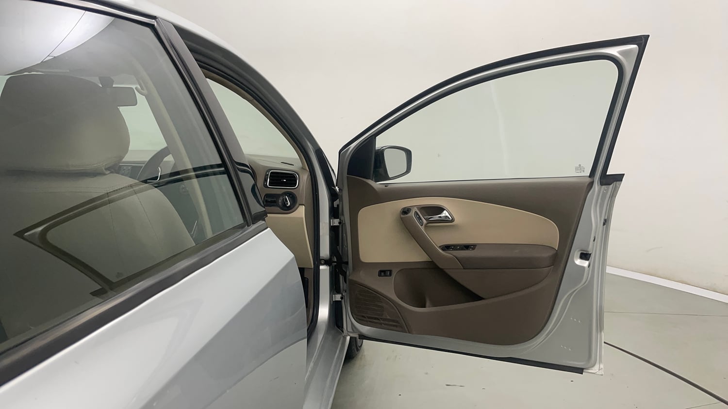 Used 2015 Skoda Rapid 1.6 MPI Elegance Petrol Manual interior RIGHT FRONT DOOR OPEN VIEW