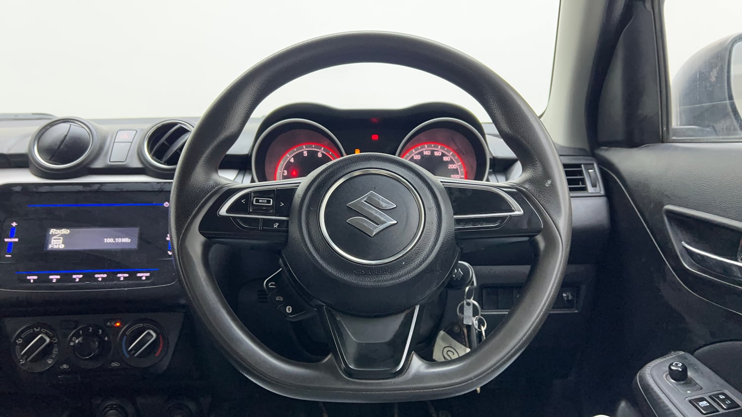 Used 2022 Maruti Suzuki Swift VXi Petrol Manual interior STEERING VIEW