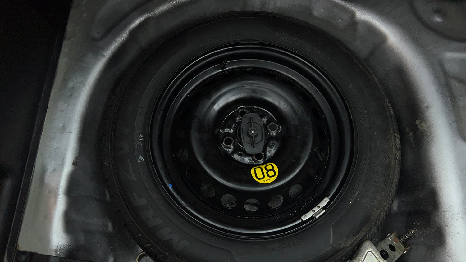Used 2020 Maruti Suzuki Baleno Zeta Petrol Manual tyres SPARE TYRE VIEW