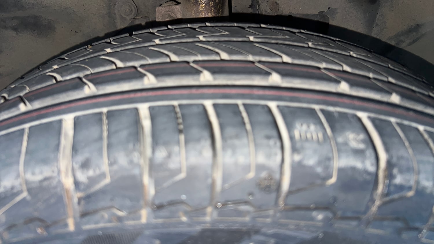 Used 2018 Ford EcoSport Trend + 1.5L Ti-VCT AT Petrol Automatic tyres RIGHT FRONT TYRE TREAD VIEW