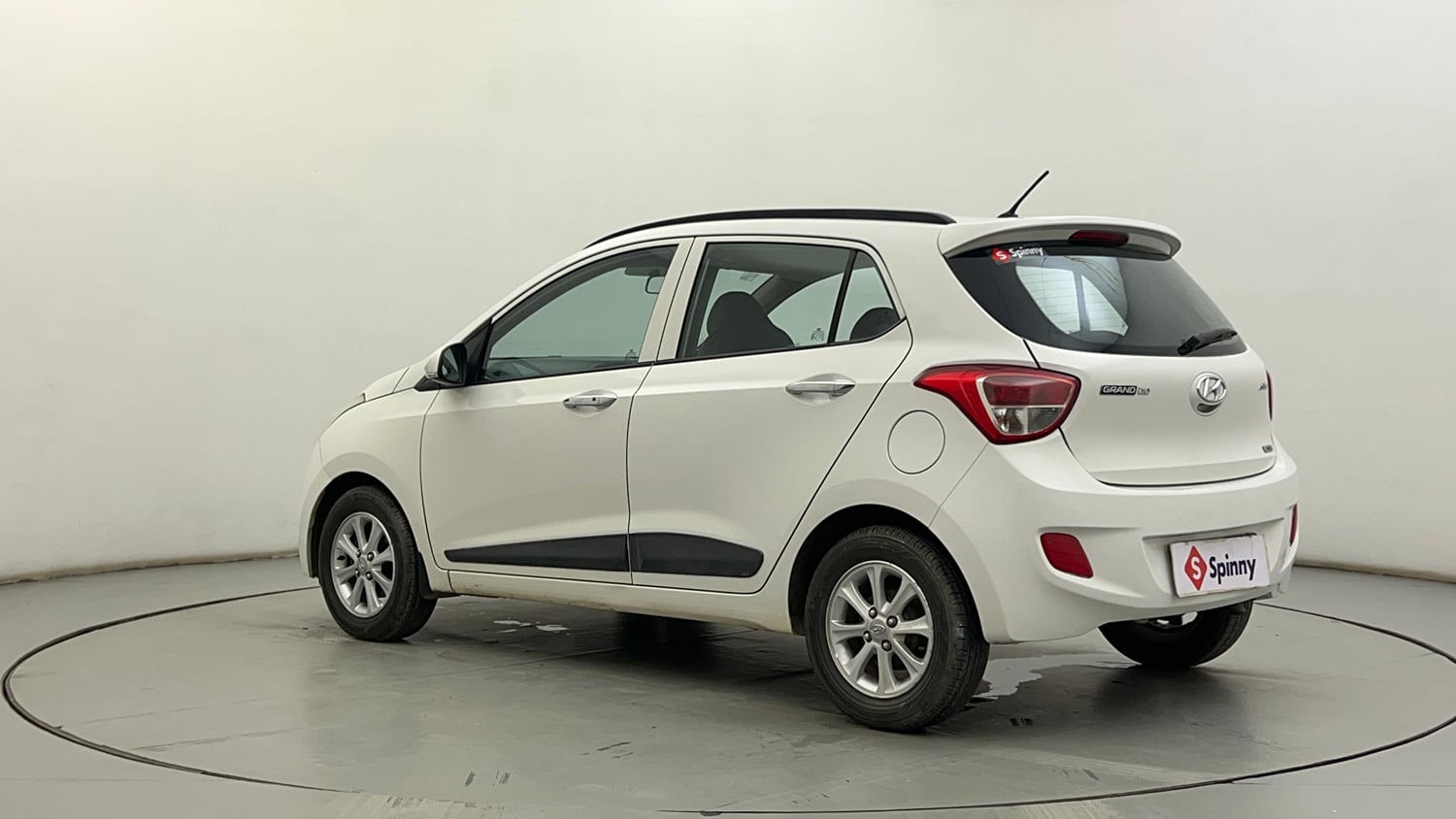 Used 2015 Hyundai Grand i10 Asta AT 1.2 Kappa VTVT Petrol Automatic exterior LEFT REAR CORNER VIEW