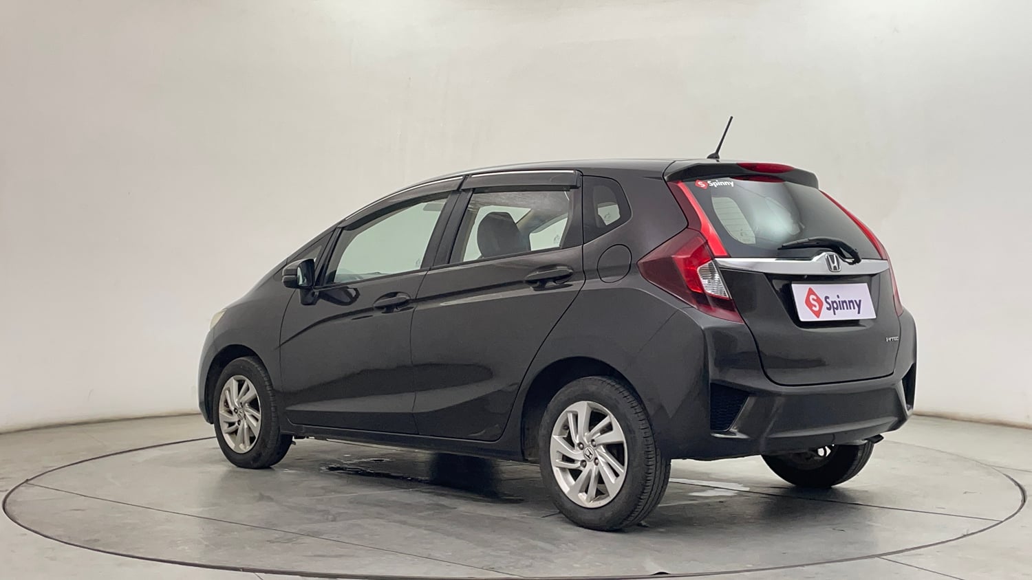 Used 2017 Honda Jazz V AT Petrol Petrol Automatic exterior LEFT REAR CORNER VIEW