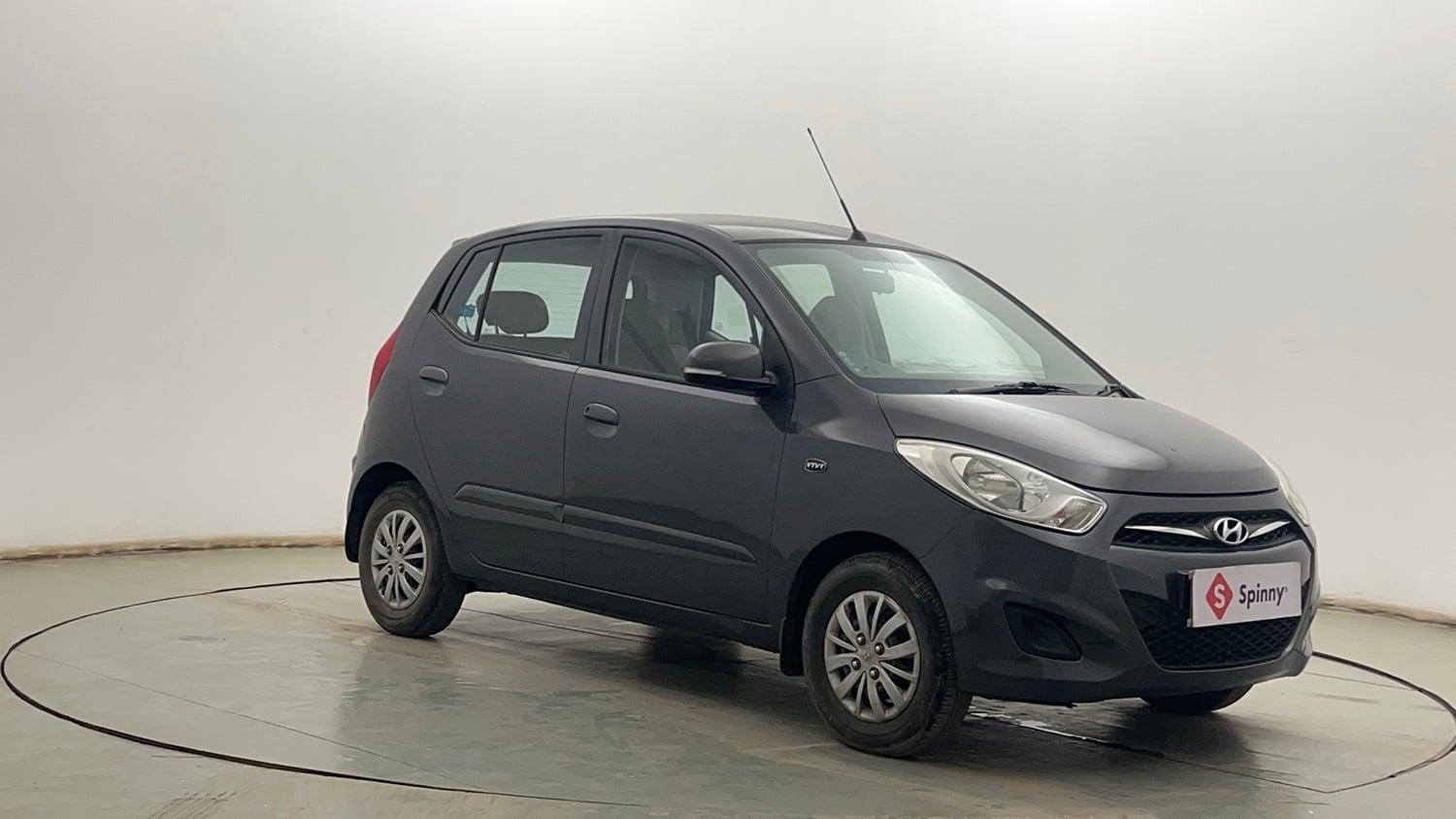 Used 2013 Hyundai i10 Sportz 1.2 Kappa2 Petrol Manual exterior RIGHT FRONT CORNER VIEW