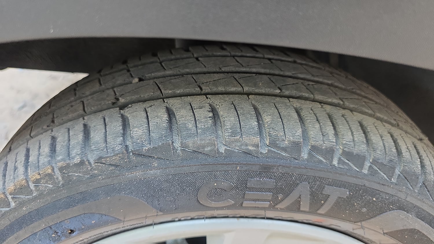 Used 2020 Renault Kwid RXL Petrol Manual tyres RIGHT REAR TYRE TREAD VIEW