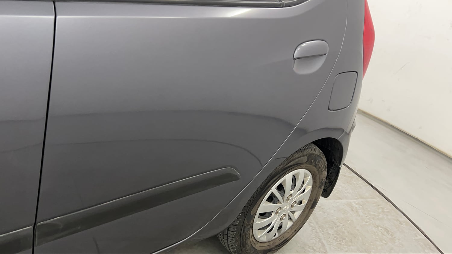Used 2014 Hyundai i10 Sportz 1.1 iRDE2 Petrol Manual dents MINOR SCRATCH