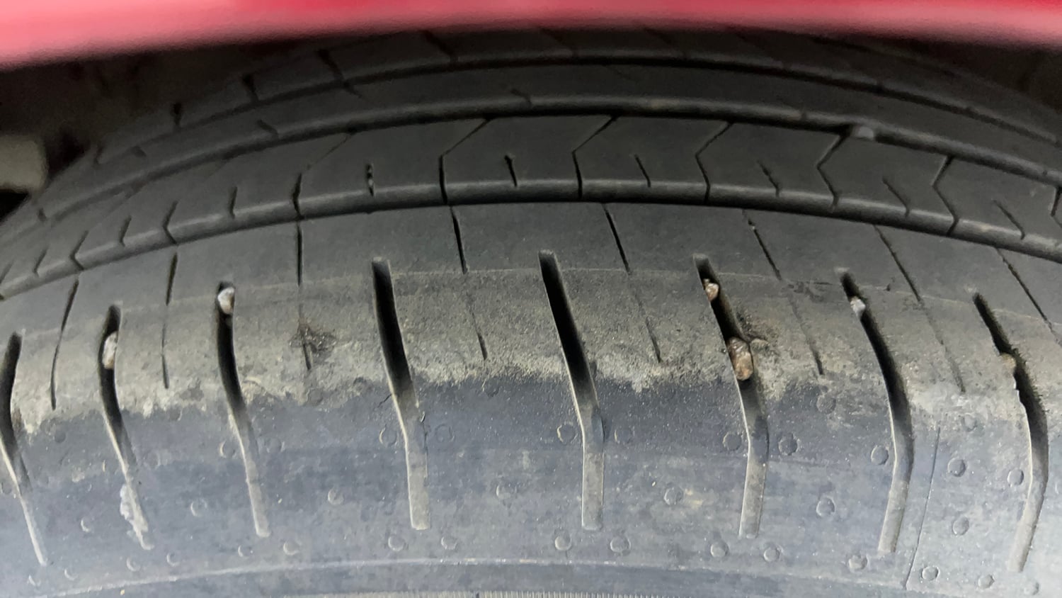 Used 2023 Hyundai Verna SX (O) 1.5 Turbo Petrol DCT Petrol Automatic tyres RIGHT REAR TYRE TREAD VIEW