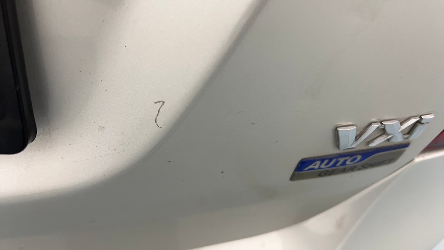 Used 2017 Maruti Suzuki Wagon R 1.0 VXI AMT Petrol Automatic dents MINOR DENT