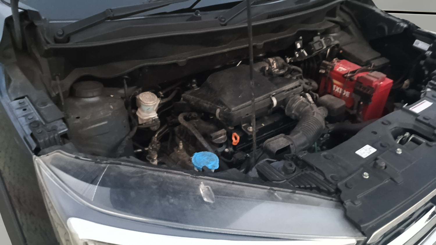 Used 2024 Maruti Suzuki XL6 Zeta MT Petrol Petrol Manual engine ENGINE RIGHT SIDE VIEW