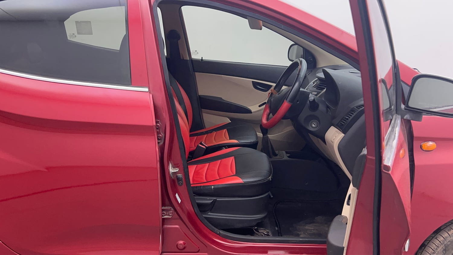 Used 2018 Hyundai Eon Magna + Petrol Manual interior RIGHT SIDE FRONT DOOR CABIN VIEW