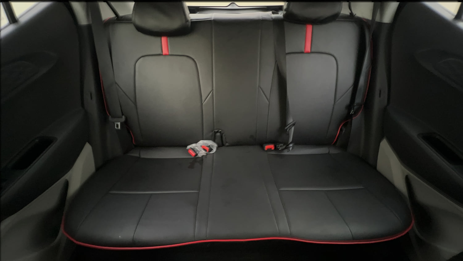 Used 2025 Hyundai Grand i10 Nios Sportz (O) 1.2 Kappa VTVT Petrol Manual interior REAR SEAT CONDITION VIEW