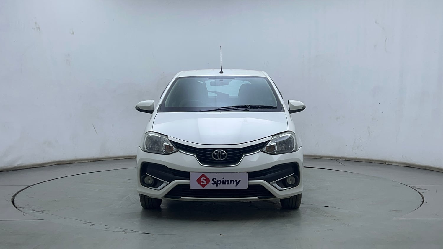 Used 2018 Toyota Etios Liva VXD Diesel Manual exterior FRONT VIEW