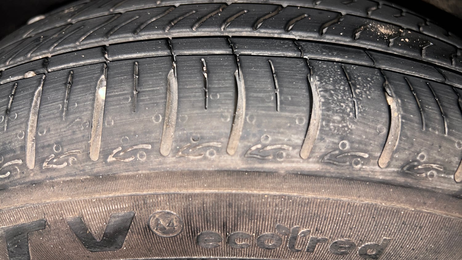 Used 2025 Hyundai Grand i10 Nios Sportz (O) 1.2 Kappa VTVT Petrol Manual tyres RIGHT REAR TYRE TREAD VIEW