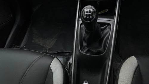 Used 2020 Maruti Suzuki Baleno Alpha Petrol Manual interior GEAR  KNOB VIEW