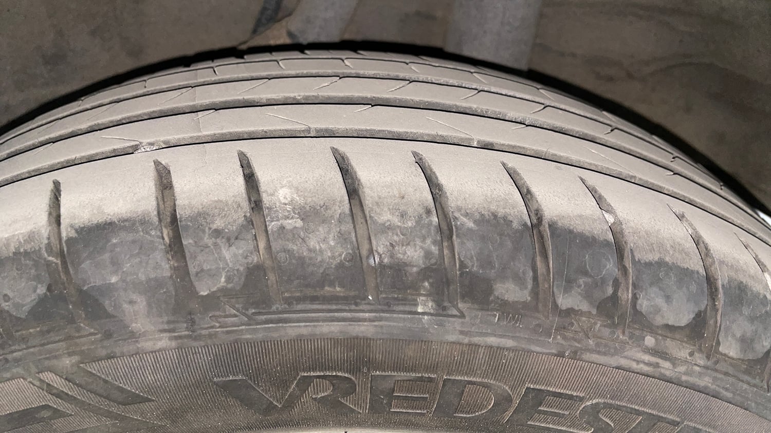 Used 2020 Honda Amaze 1.2 VX CVT Petrol Petrol Automatic tyres LEFT REAR TYRE TREAD VIEW