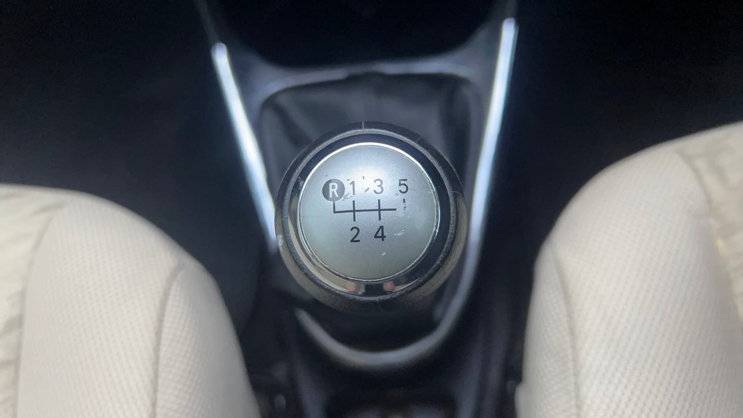Used 2018 Toyota Etios Liva VXD Diesel Manual interior GEAR  KNOB VIEW