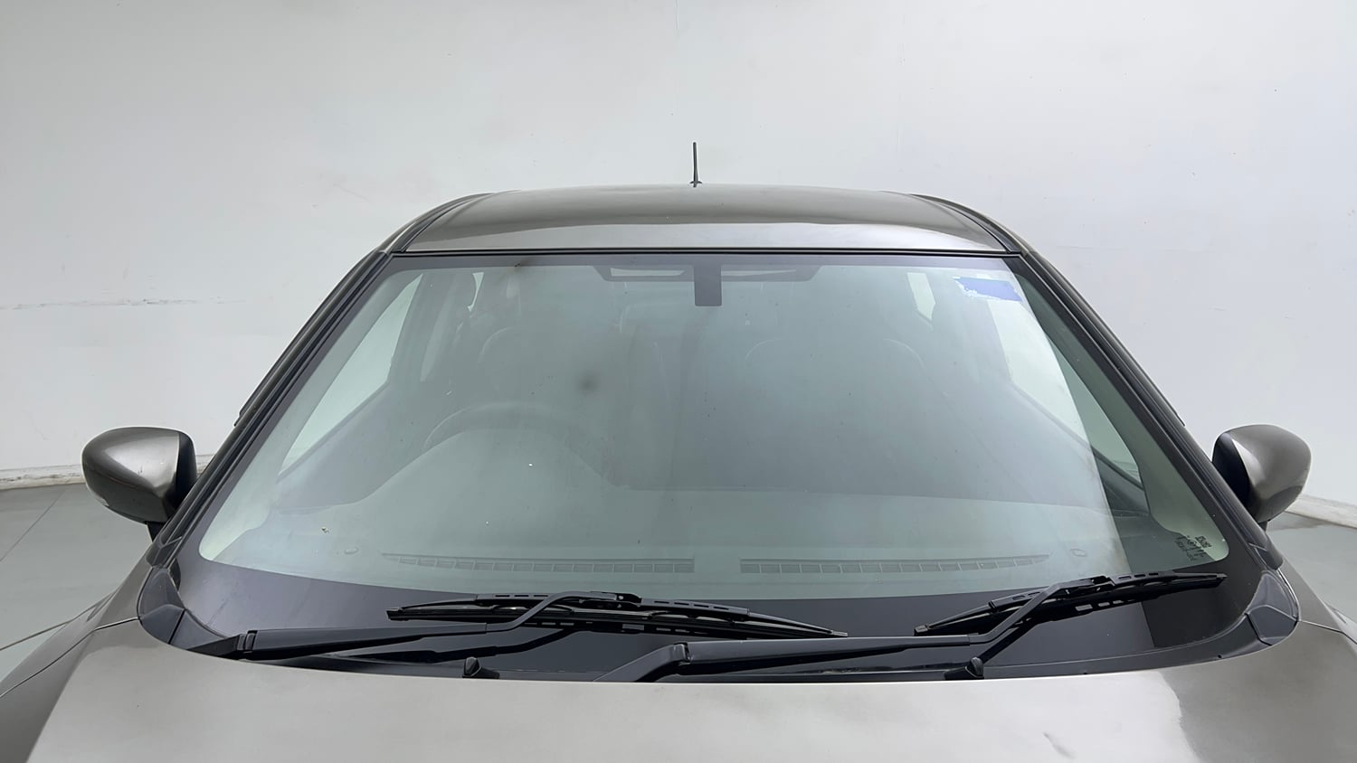 Used 2021 Maruti Suzuki Baleno Zeta Petrol Manual exterior FRONT WINDSHIELD VIEW