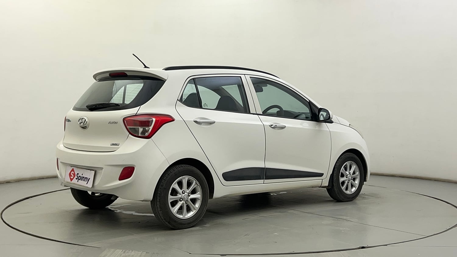 Used 2015 Hyundai Grand i10 Asta AT 1.2 Kappa VTVT Petrol Automatic exterior RIGHT REAR CORNER VIEW