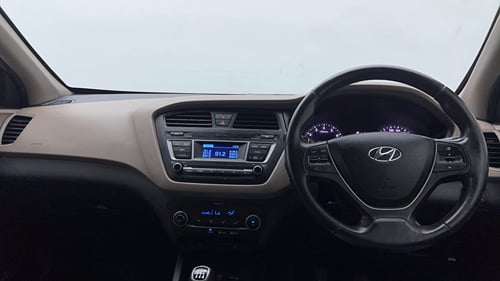 Used 2016 Hyundai Elite i20 Asta 1.2 Petrol Manual interior DASHBOARD VIEW