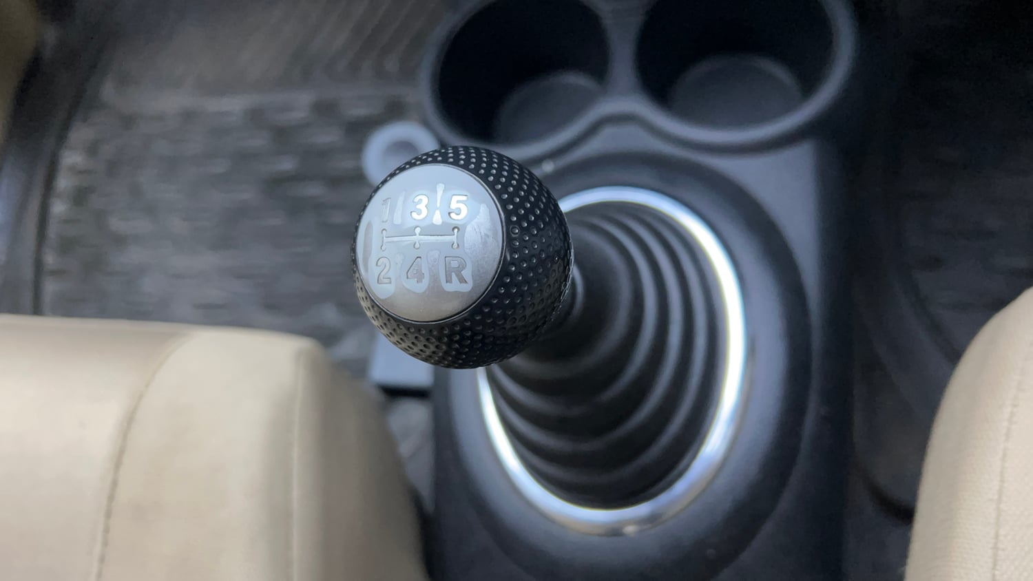 Used 2013 Honda Amaze 1.2 S i-VTEC Petrol Manual interior GEAR  KNOB VIEW