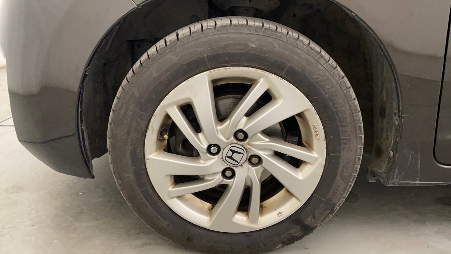 Used 2017 Honda Jazz V AT Petrol Petrol Automatic tyres LEFT FRONT TYRE RIM VIEW