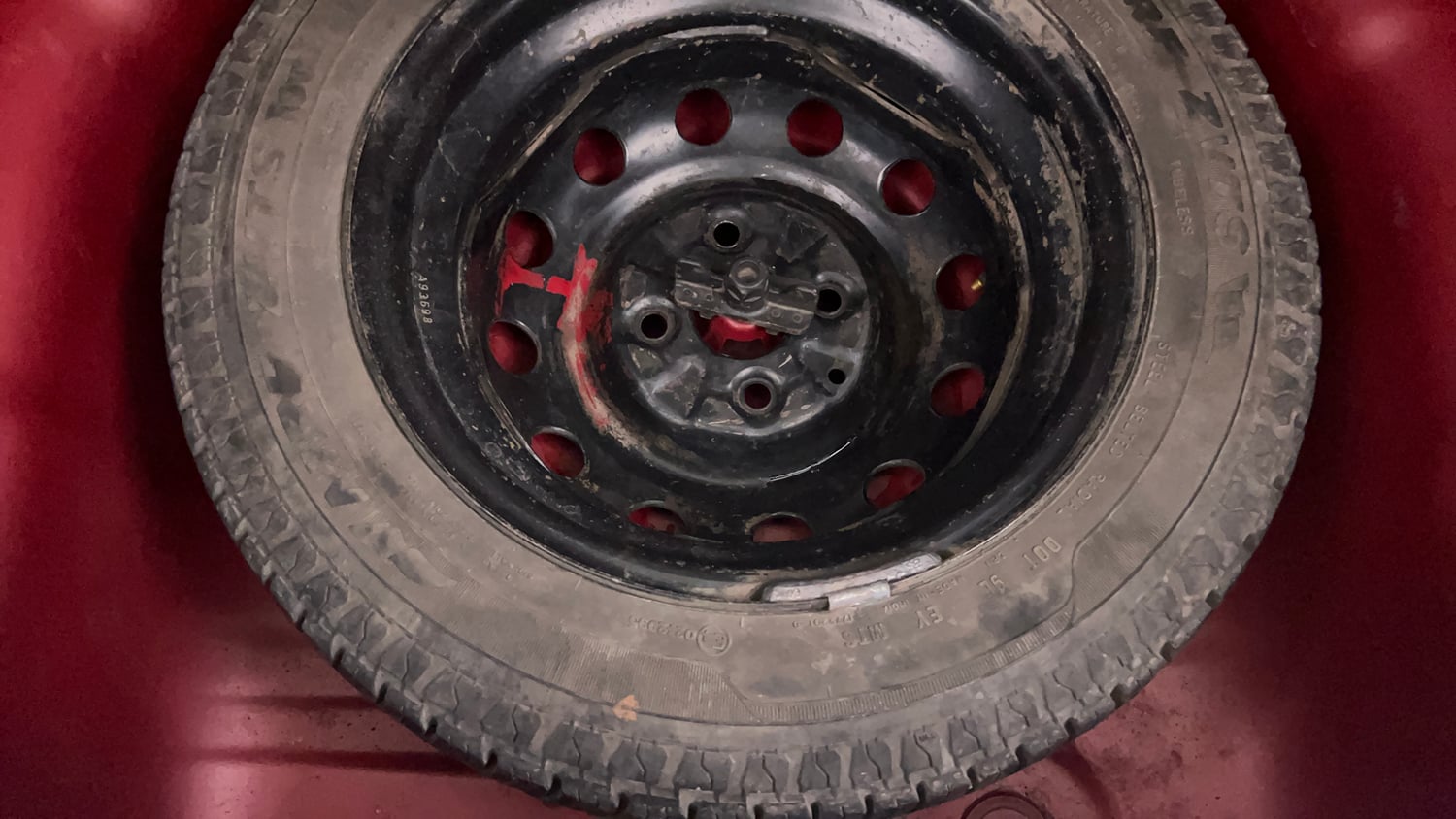 Used 2018 Hyundai Eon Magna + Petrol Manual tyres SPARE TYRE VIEW