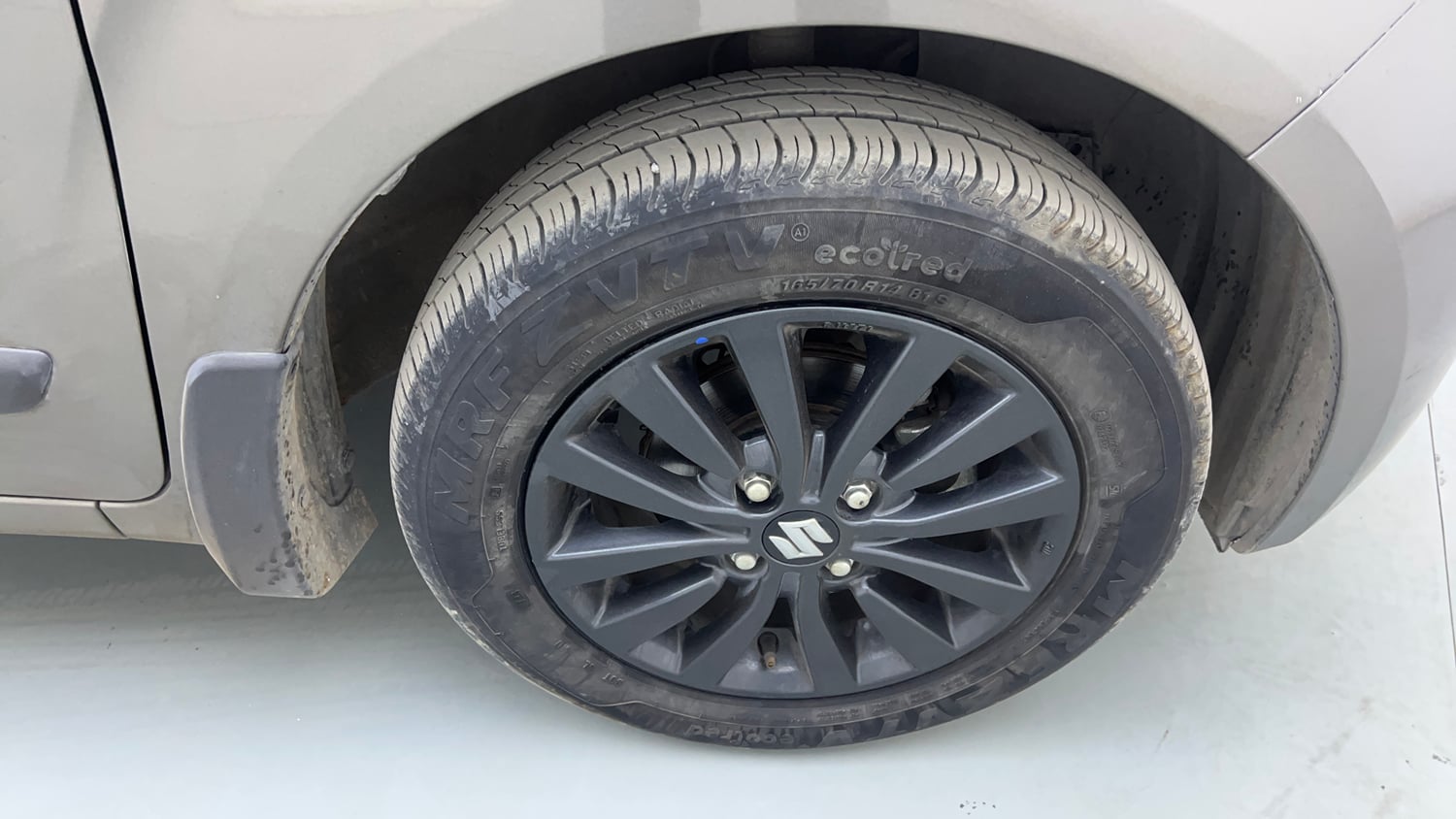 Used 2023 Maruti Suzuki Wagon R ZXI Plus 1.2 AGS Petrol Automatic tyres RIGHT FRONT TYRE RIM VIEW