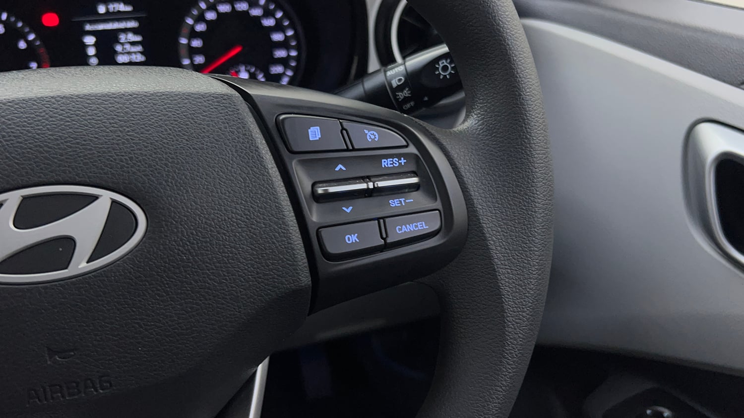 Used 2025 Hyundai Grand i10 Nios Sportz (O) 1.2 Kappa VTVT Petrol Manual top_features Cruise control