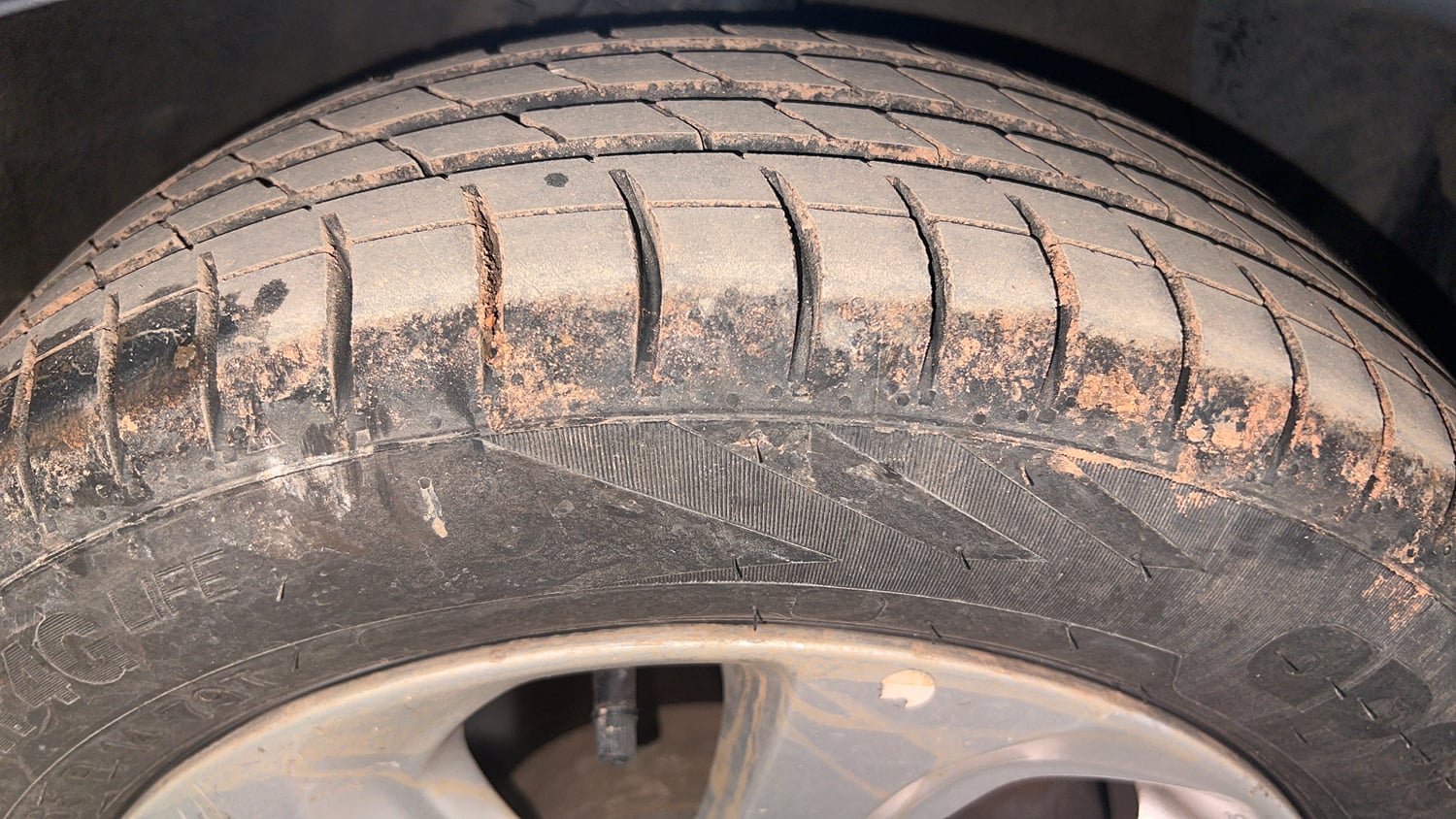 Used 2019 Hyundai Xcent SX Petrol Manual tyres RIGHT FRONT TYRE TREAD VIEW