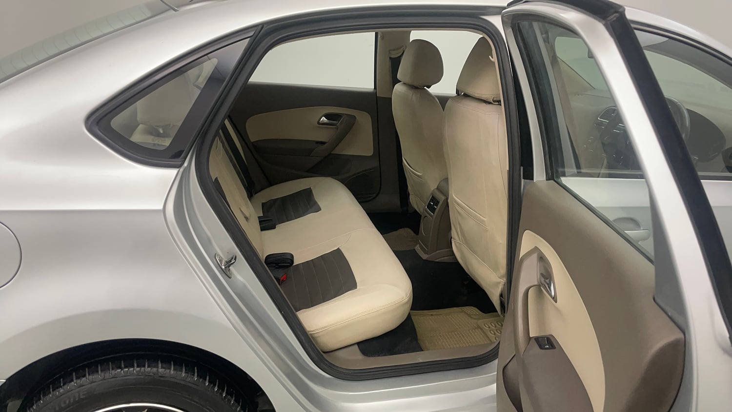 Used 2015 Skoda Rapid 1.6 MPI Elegance Petrol Manual interior RIGHT SIDE REAR DOOR CABIN VIEW