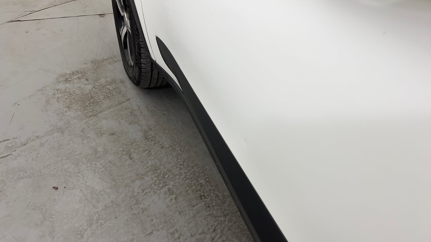 Used 2022 Tata Nexon EV XZ Plus Electric Automatic dents MINOR DENT