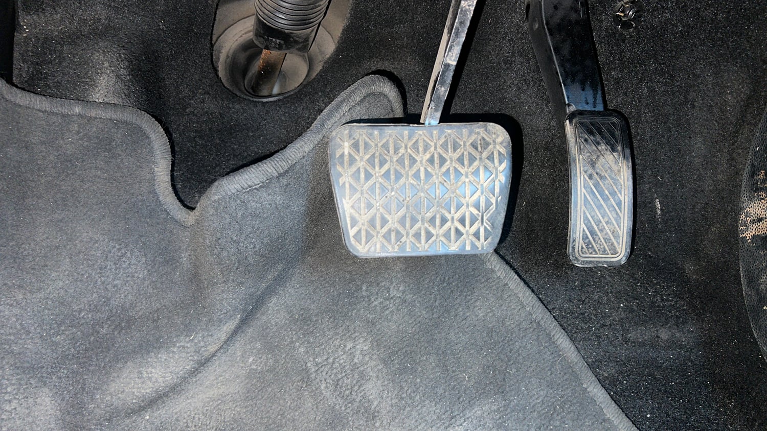 Used 2018 Ford EcoSport Trend + 1.5L Ti-VCT AT Petrol Automatic interior PEDALS VIEW