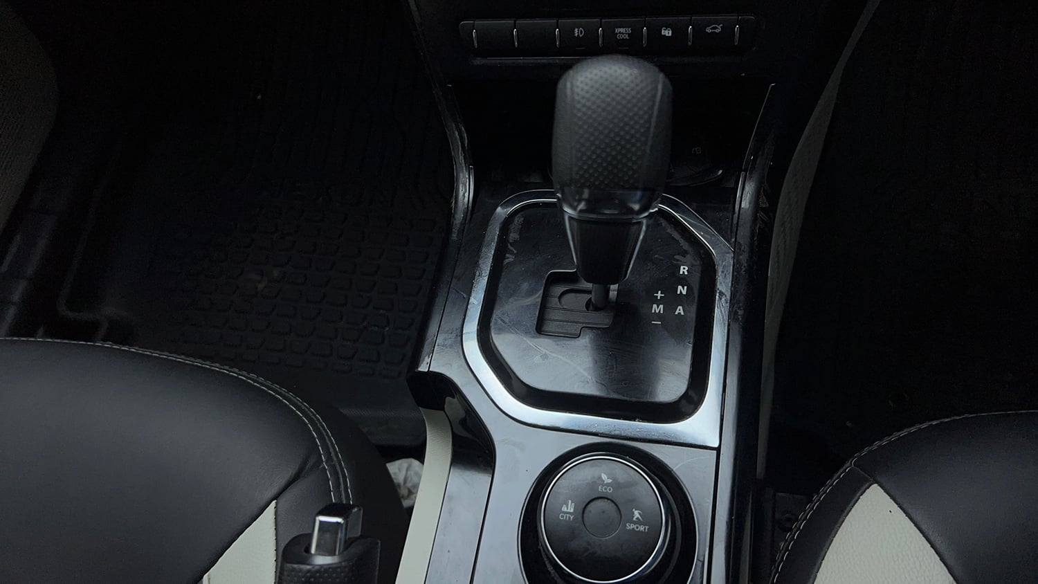 Used 2022 Tata Nexon XZA Plus (HS) Petrol Automatic interior GEAR  KNOB VIEW