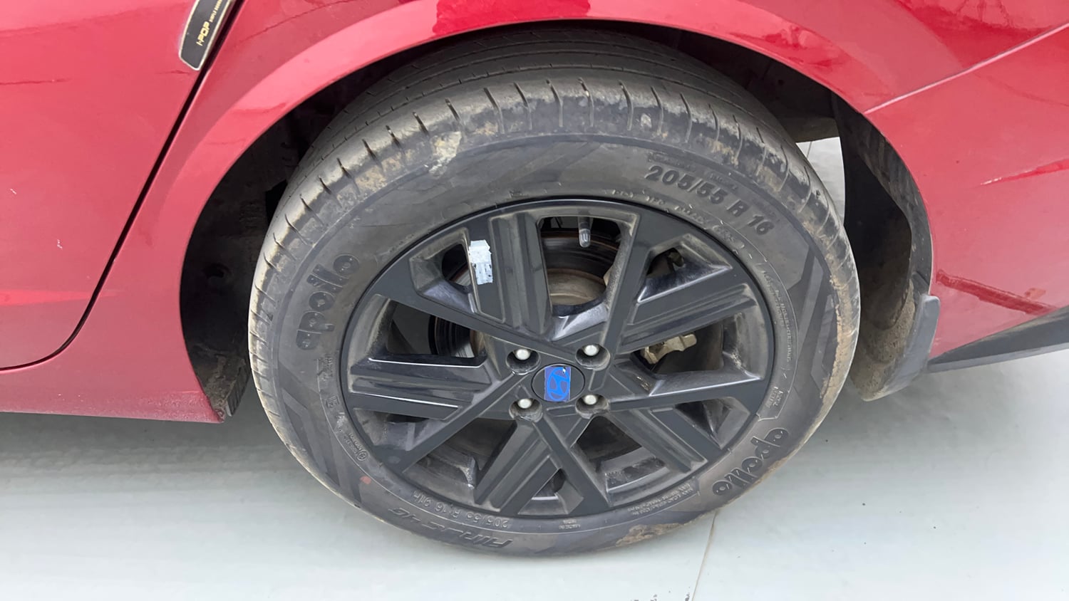 Used 2023 Hyundai Verna SX (O) 1.5 Turbo Petrol DCT Petrol Automatic tyres LEFT REAR TYRE RIM VIEW
