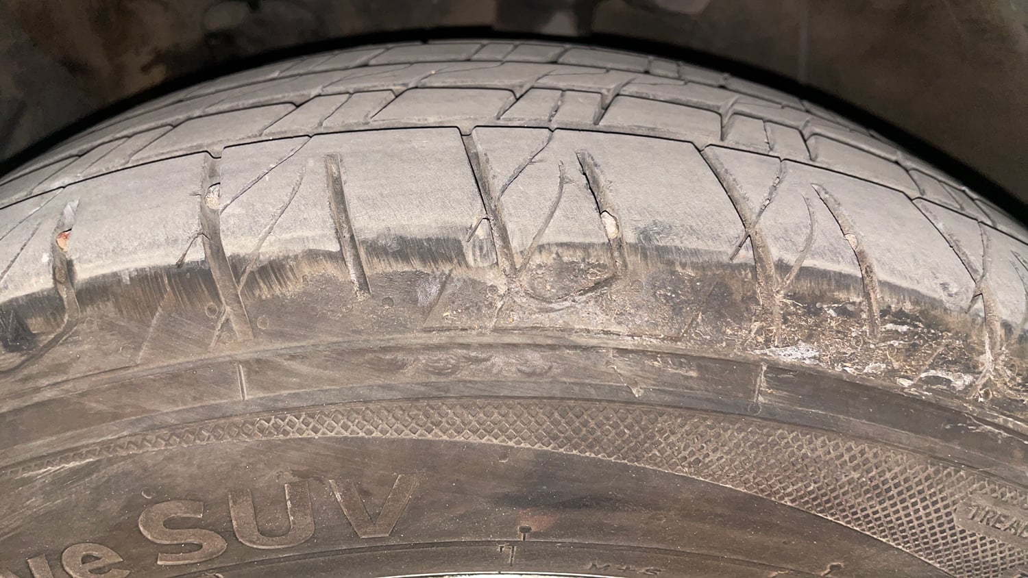 Used 2022 Hyundai Creta SX (O) 1.4 Turbo 7 DCT Petrol Automatic tyres LEFT FRONT TYRE TREAD VIEW