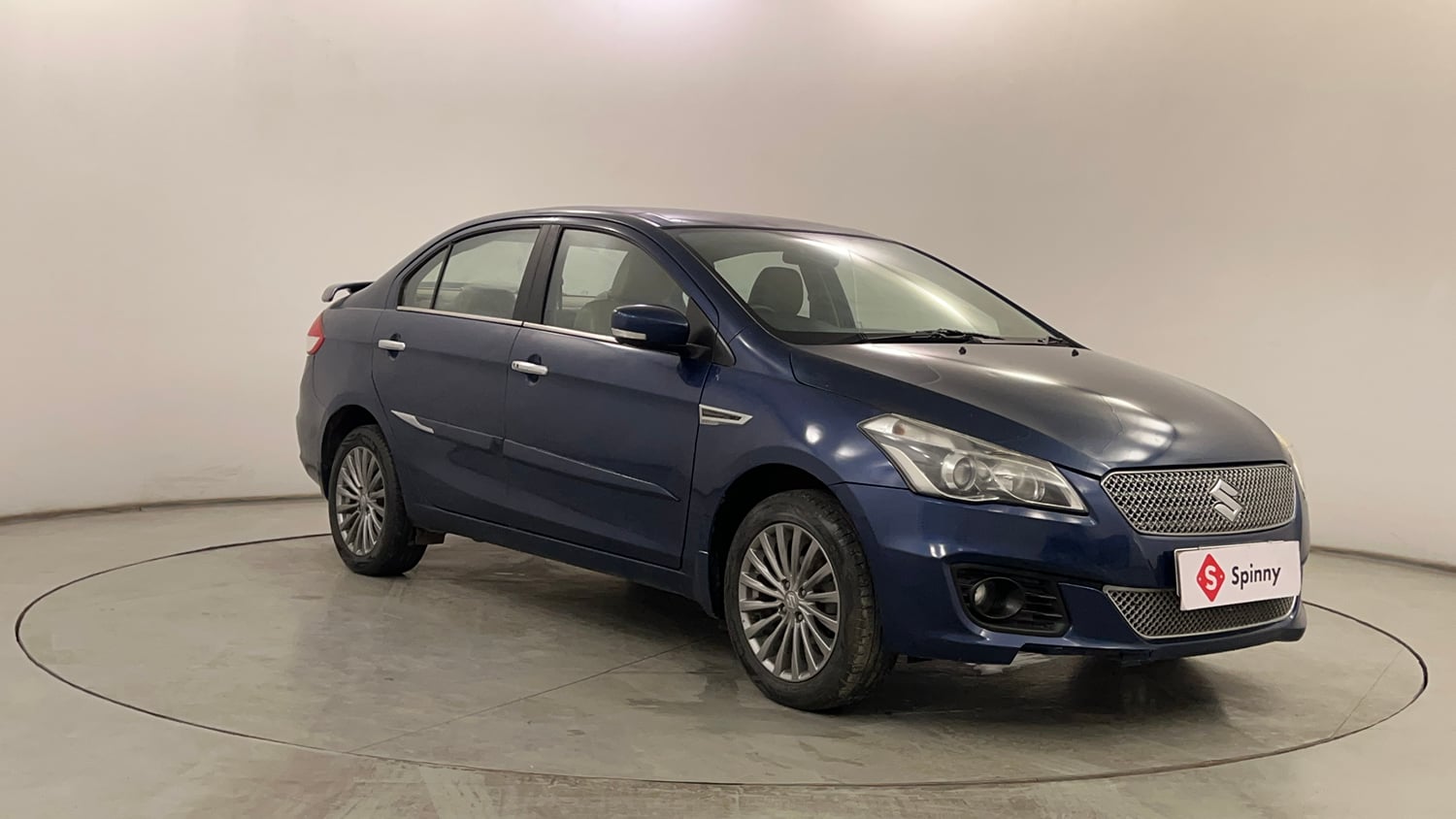 Used 2017 Maruti Suzuki Ciaz Alpha 1.4 AT Petrol Automatic exterior RIGHT FRONT CORNER VIEW