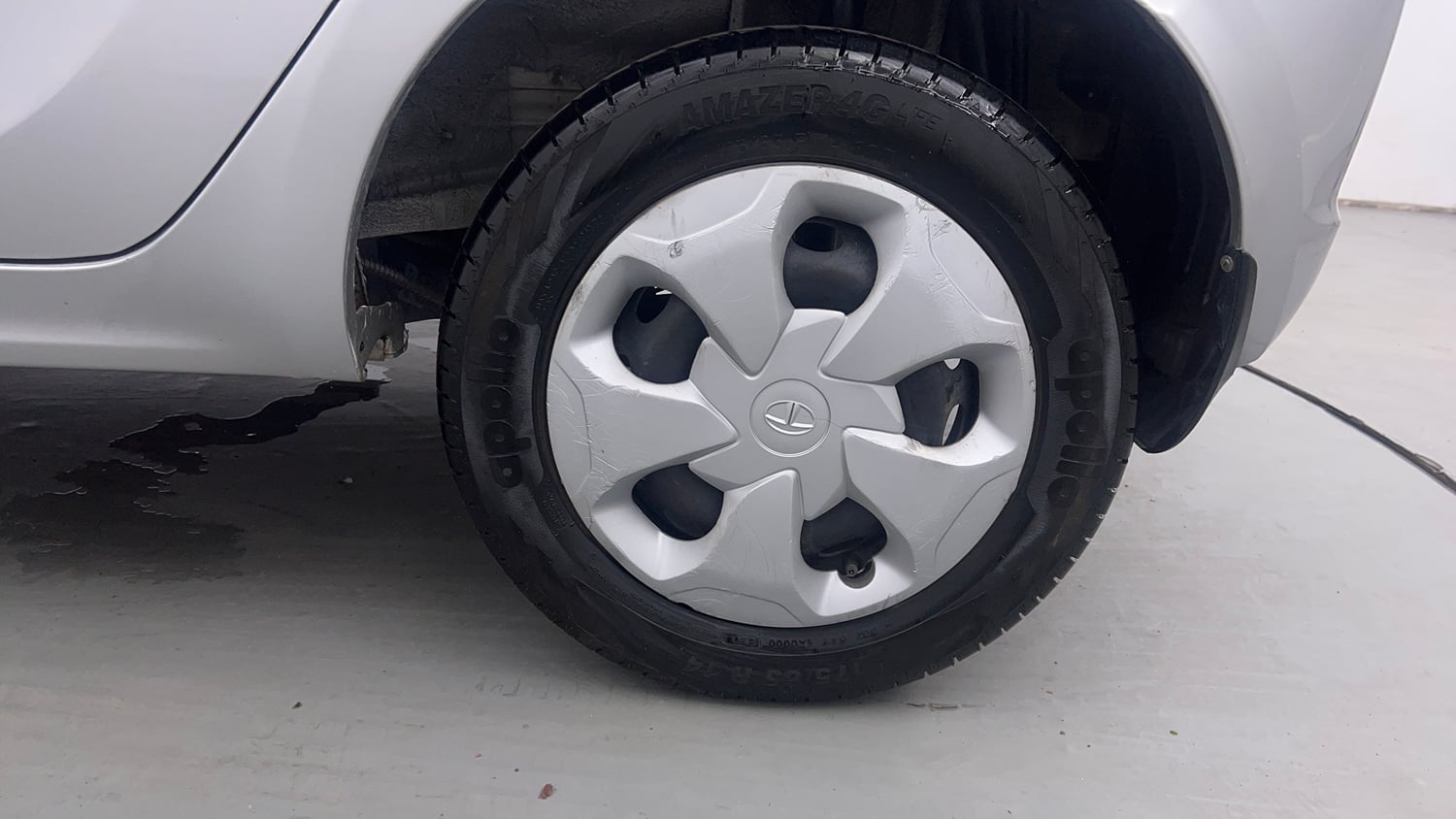 Used 2018 Tata Tiago Revotron XT Petrol Manual tyres LEFT REAR TYRE RIM VIEW