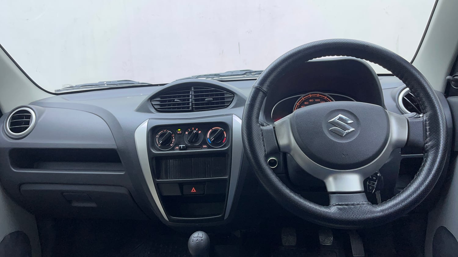 Used 2018 Maruti Suzuki Alto 800 LXi Petrol Manual interior DASHBOARD VIEW