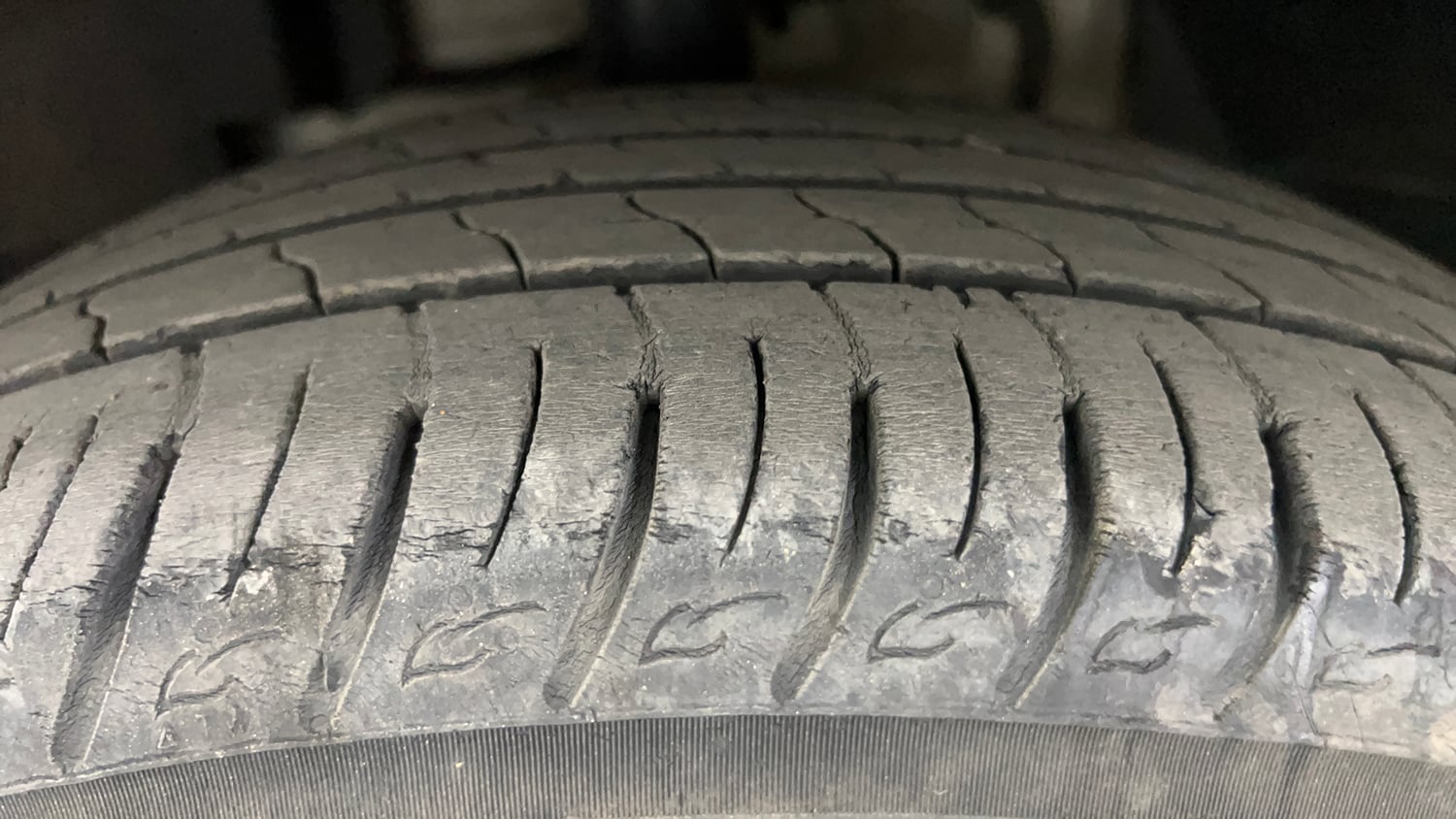 Used 2022 Tata Nexon EV XZ Plus Electric Automatic tyres LEFT FRONT TYRE TREAD VIEW