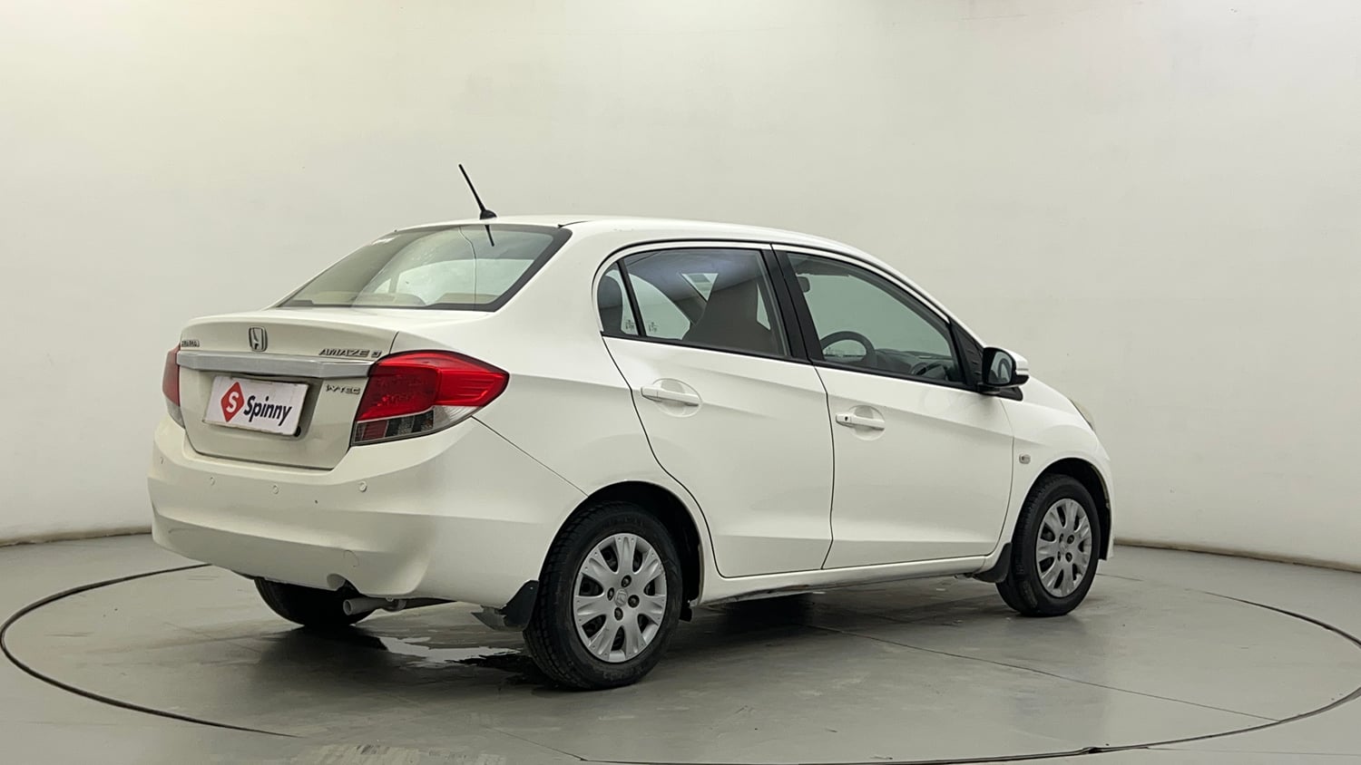 Used 2016 Honda Amaze 1.2 S i-VTEC Petrol Manual exterior RIGHT REAR CORNER VIEW